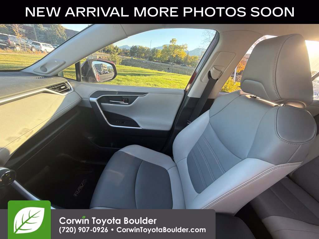 Used 2021 Toyota RAV4 Limited AWD/4WD image 11