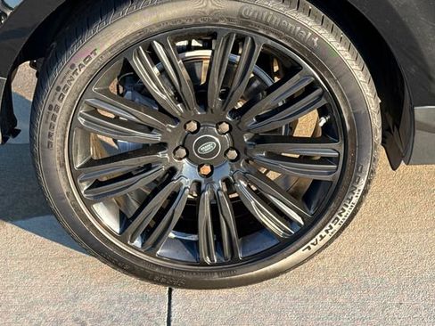 Used 2020 Land Rover Range Rover Sport SE image 9