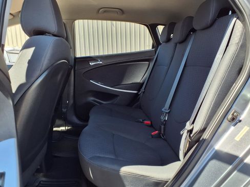 Used 2014 Hyundai Accent SE image 14