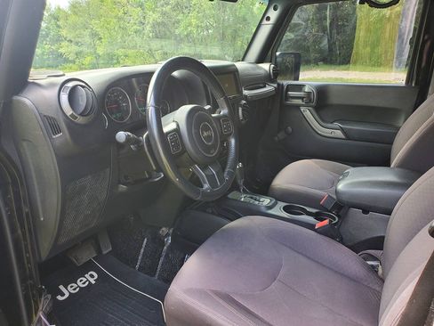 Used 2015 Jeep Wrangler Sport AWD/4WD image 14