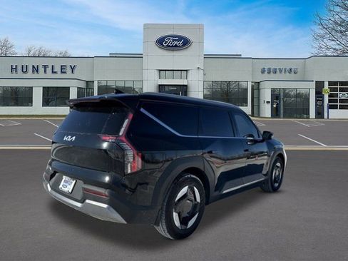 Used 2024 Kia EV9 Wind image 5