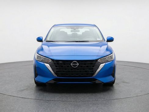 Used 2025 Nissan Sentra SV FWD image 2