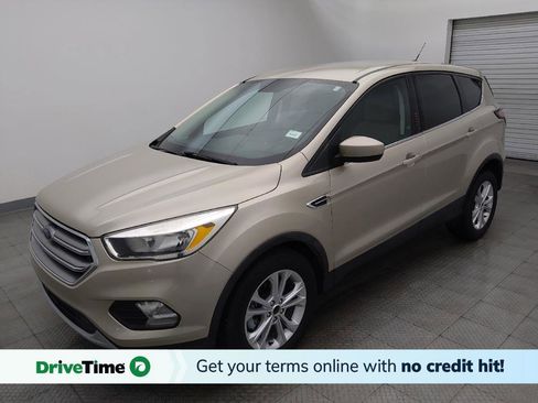 Used 2017 Ford Escape SE FWD image 1