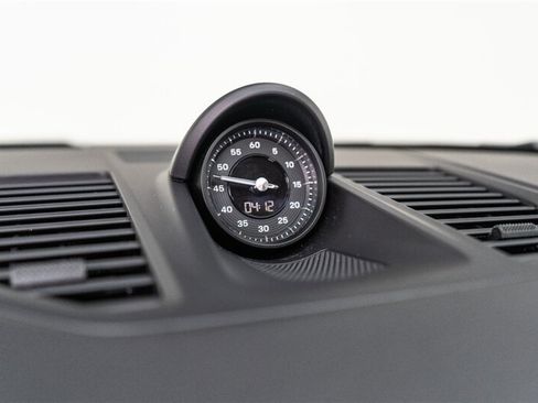 Used 2024 Porsche 911 Carrera RWD image 84
