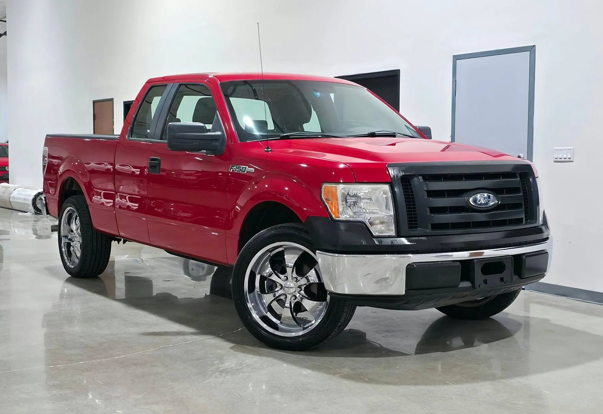Used 2009 Ford F150 STX RWD image 1