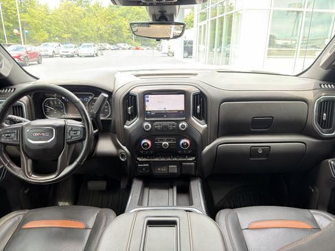 Used 2021 GMC Sierra 1500 AT4 w/ Technology Package AWD/4WD image 12