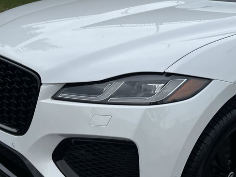 Certified 2026 Jaguar F-PACE R-Dynamic S AWD/4WD image 12