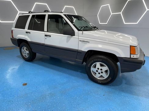 Used 1995 Jeep Grand Cherokee Laredo AWD/4WD image 25