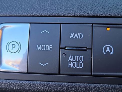 Used 2025 GMC Terrain Elevation image 30