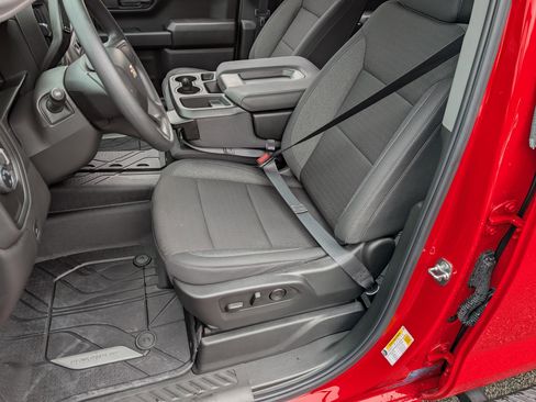 Used 2025 Chevrolet Silverado 1500 Custom w/ Turbomax Blackout Package image 16