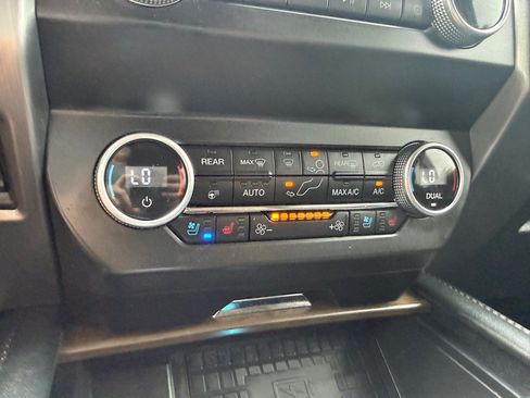 Used 2020 Ford Expedition Max Platinum AWD/4WD image 39