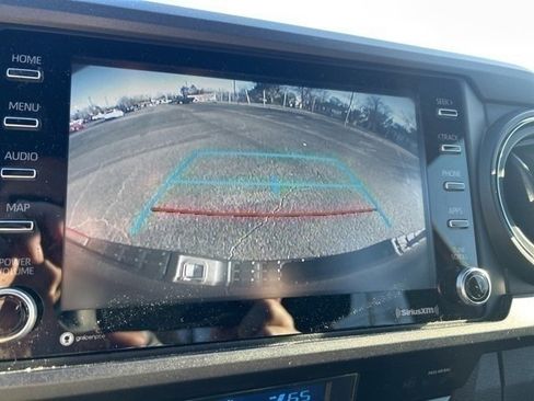 Used 2021 Toyota Tacoma TRD Sport image 10