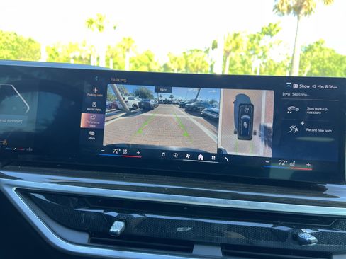 Certified 2024 BMW X7 xDrive40i w/ Premium Package AWD/4WD image 25