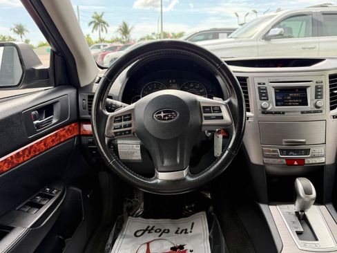 Used 2012 Subaru Outback 3.6R Limited AWD/4WD image 9