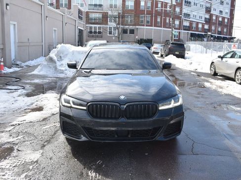 Used 2023 BMW 530e xDrive w/ Executive Package image 3