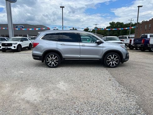 Used 2022 Honda Pilot Touring image 9