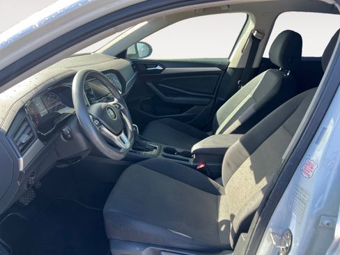 Used 2019 Volkswagen Jetta SE FWD image 9