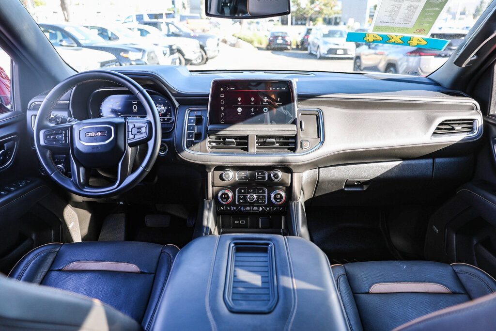 Used 2024 GMC Yukon XL AT4 w/ AT4 Premium Plus Package AWD/4WD image 2