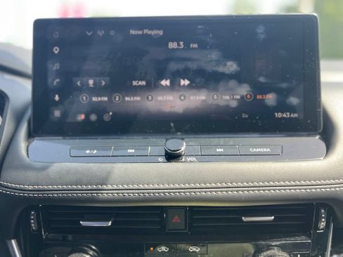 Used 2024 Nissan Rogue SL w/ SL Premium Package FWD image 13