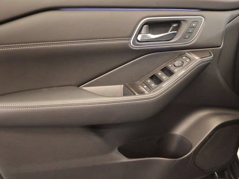New 2026 Nissan Rogue Platinum AWD/4WD image 10