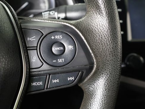 Used 2019 Toyota Camry LE FWD image 35