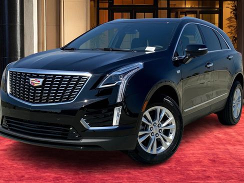 Used 2025 Cadillac XT5 Luxury FWD image 1