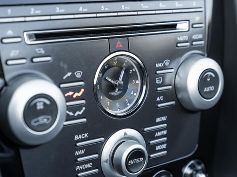 Used 2010 Aston Martin DBS Volante image 45