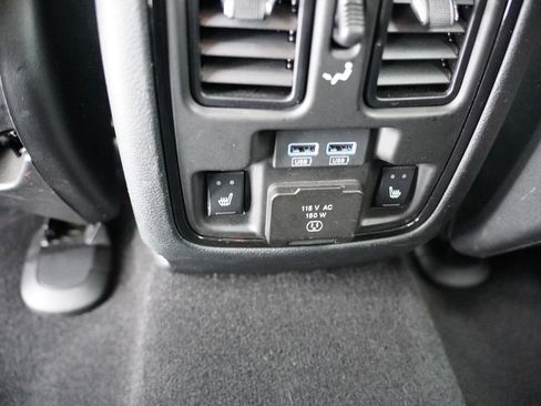 Certified 2024 Dodge Durango GT image 22