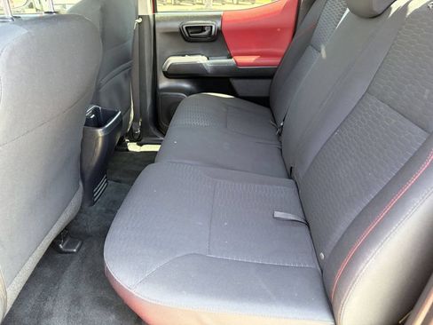 Certified 2018 Toyota Tacoma SR5 RWD image 21