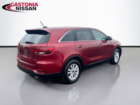 Used 2019 Kia Sorento LX image 9