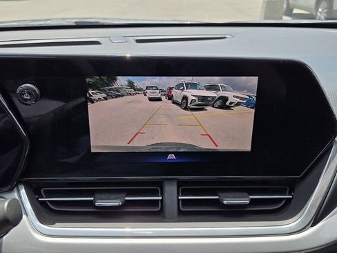 Used 2024 Chevrolet Trax LT FWD image 25