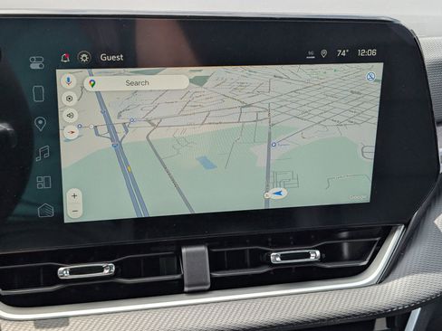 New 2026 Chevrolet Equinox LT w/ Convenience Package II FWD image 23