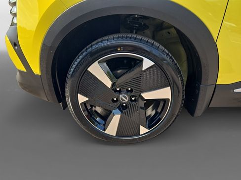 New 2026 Nissan Kicks SR w/ SR Premium Package image 9