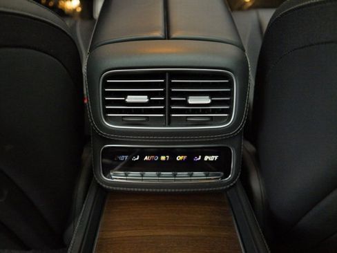 Used 2021 Mercedes-Benz Maybach GLS 600 4MATIC image 40