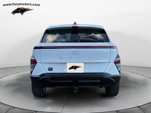 Used 2025 Hyundai Kona SE image 4