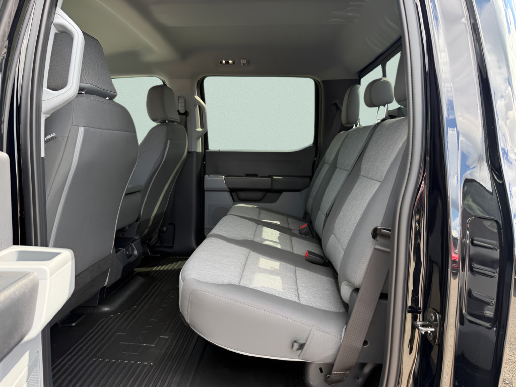 New 2026 Ford F250 XL w/ XL Off-Road Package AWD/4WD image 5