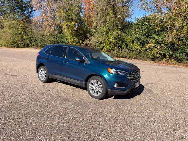 Used 2020 Ford Edge Titanium w/ Equipment Group 301A AWD/4WD image 9