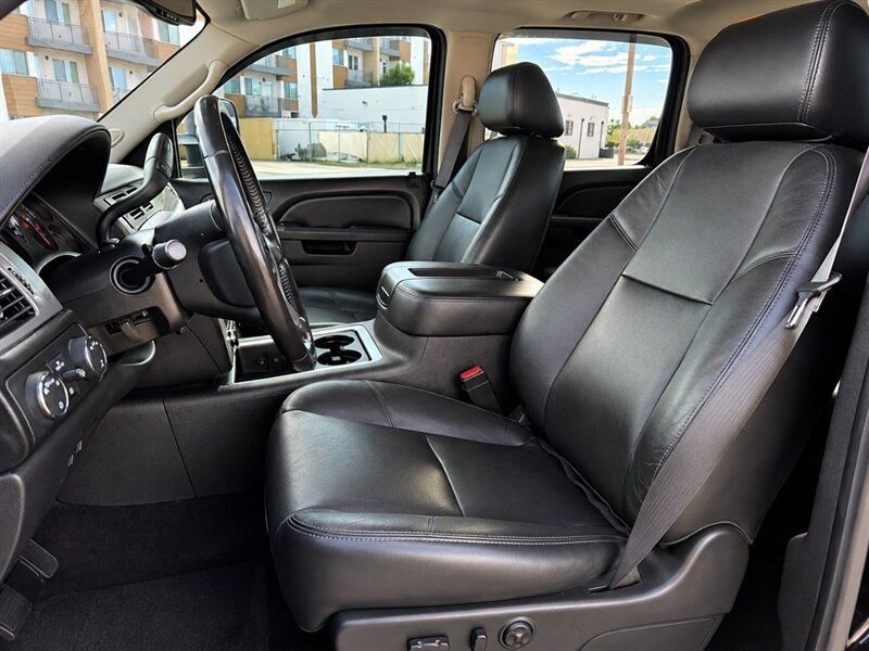 Used 2013 Chevrolet Silverado 3500 LTZ w/ LTZ Plus Package AWD/4WD image 15
