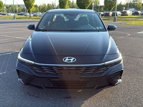 Used 2024 Hyundai Elantra SE FWD image 16