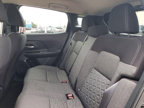 Used 2025 Nissan Kicks SV FWD image 8