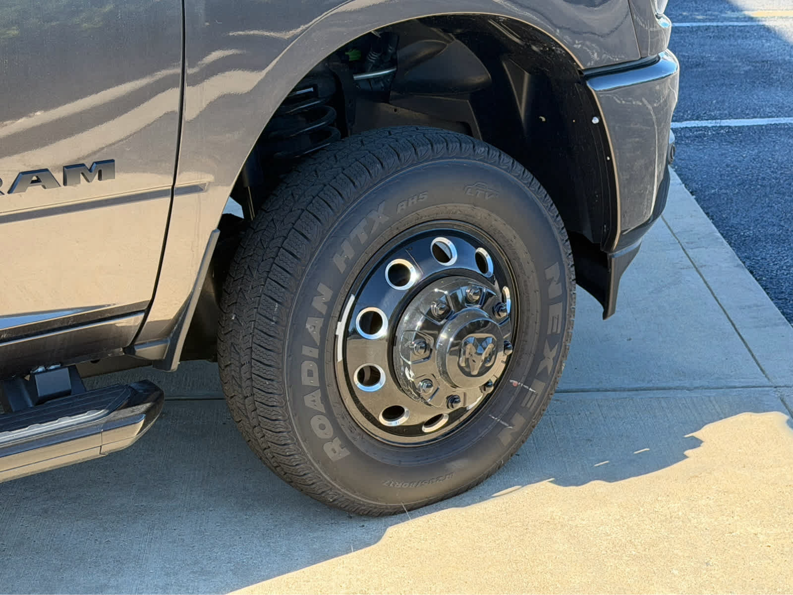 New 2026 RAM 3500 Big Horn AWD/4WD image 6