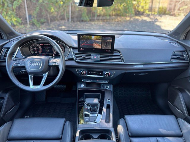 Used 2024 Audi Q5 e Premium Plus w/ Premium Plus Package AWD/4WD image 17