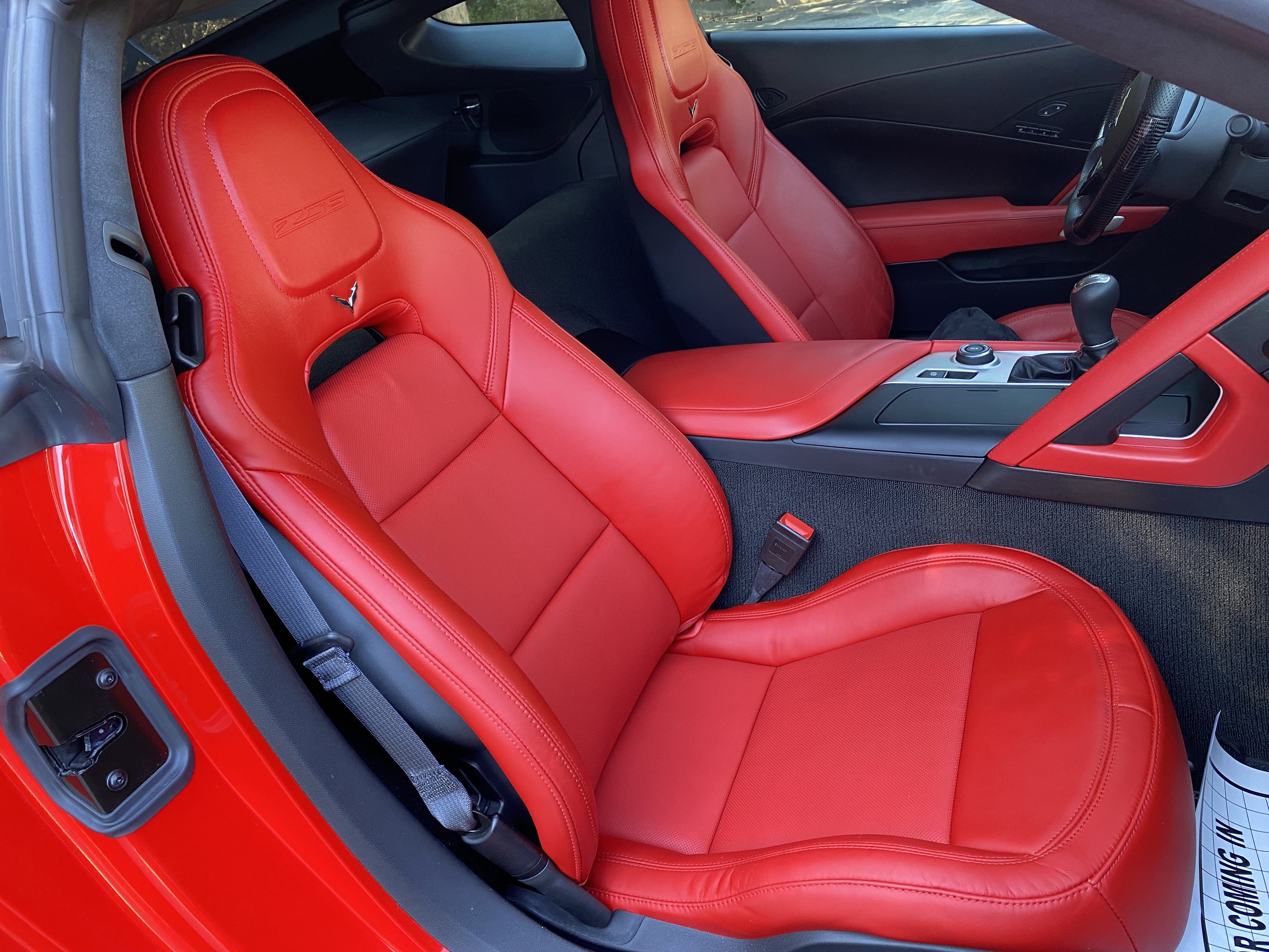 Used 2015 Chevrolet Corvette Z06 w/ 3LZ Preferred Equipment Group RWD image 35