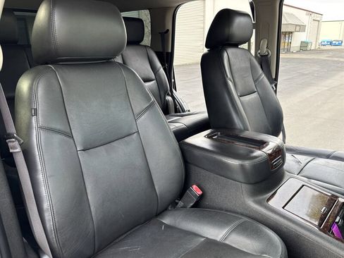 Used 2013 GMC Yukon Denali image 48