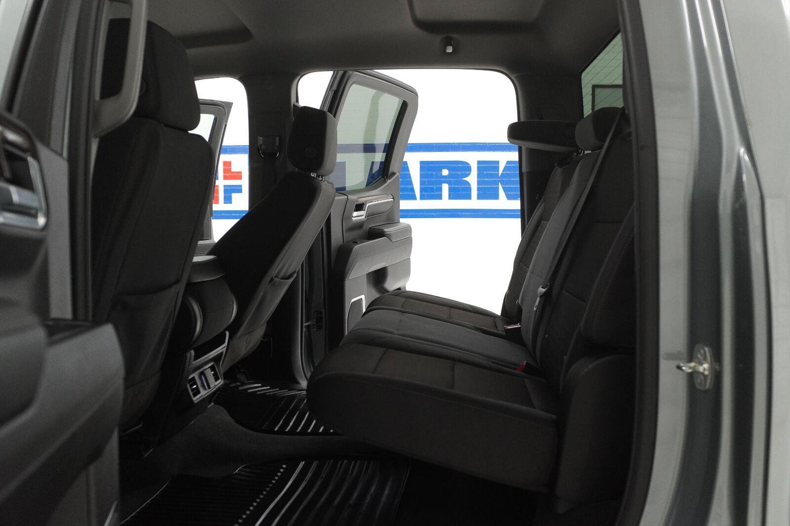 Used 2025 Chevrolet Silverado 1500 LT RWD image 22