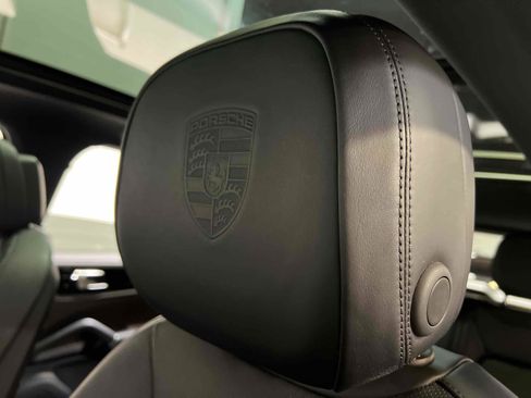 Used 2019 Porsche Cayenne S image 27