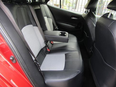 Used 2019 Toyota Corolla XSE FWD image 12