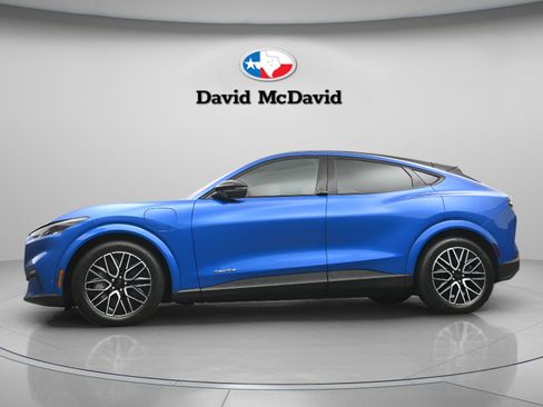 Used 2025 Ford Mustang Mach-E Premium RWD image 32