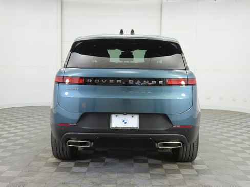 Used 2025 Land Rover Range Rover Sport SE image 6