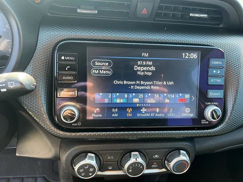 Used 2023 Nissan Kicks SV image 16